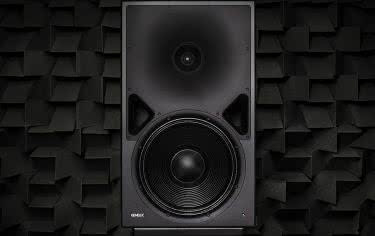 Genelec 8380A – trójdrożny monitor średniego pola 