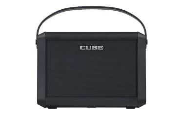 Roland CUBE Street Mini – ultrakompaktowy wzmacniacz bateryjny dla artystów i twórców 