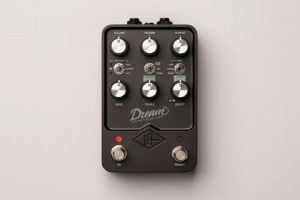 Nowe kostki gitarowe UAFX z Universal Audio 