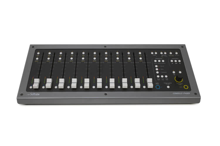 dz03NTA=_src_11351-_Console_01.jpg