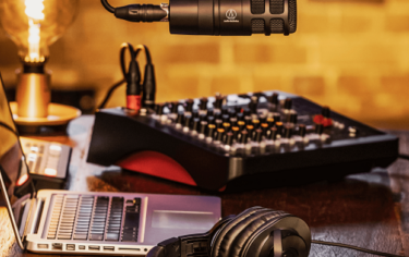 Audio-Technica przedstawia hiperkardioidalny dynamiczny mikrofon do podcastów AT2040 