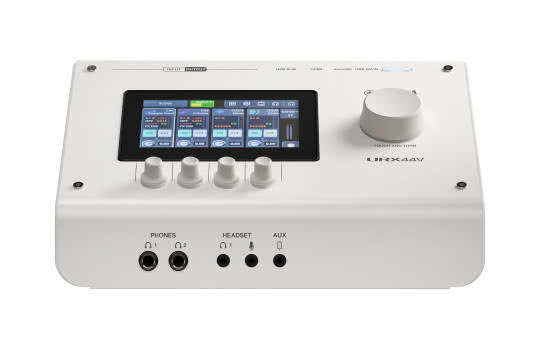 URX44V – interfejs, który chce być całym systemem