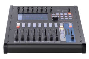 DIGITRACK 18 rozszerza serię cyfrowych mikserów Studiomaster