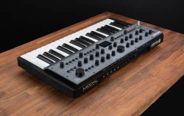 Synteza wavetable kontratakuje, czyli Modal Argon8 