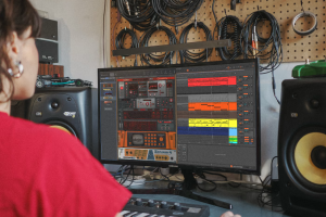 Reason Free – Reason Studios udostępnia bezpłatną wersję swojego środowiska