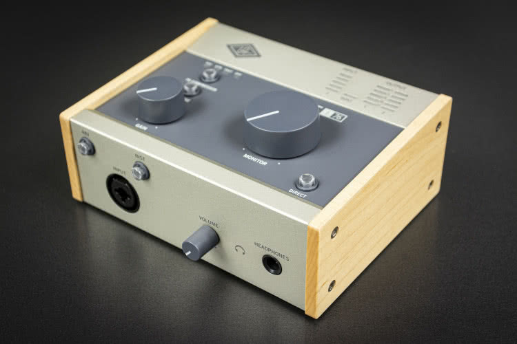 Universal Audio Volt 176 - Sklep Muzyczny Music Center