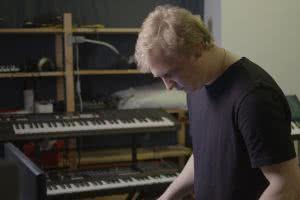 Michał Lewicki - Kontrolowany przypadek