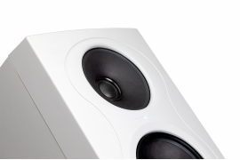 Białe monitory studyjne Kali Audio IN-5 są znowu dostępne w Polsce!